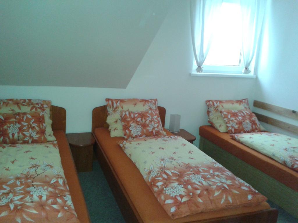 Chata Jawa Hotel Strazne Phòng bức ảnh