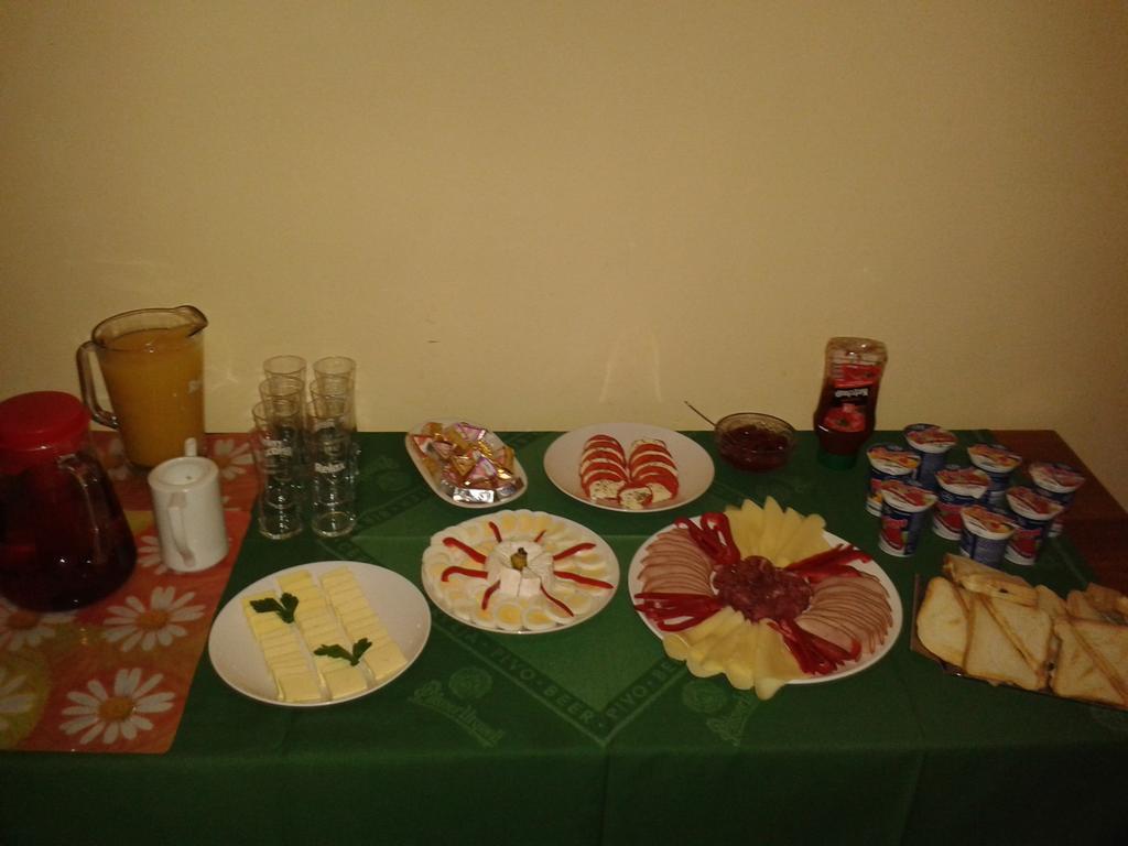 Chata Jawa Hotel Strazne Ngoại thất bức ảnh